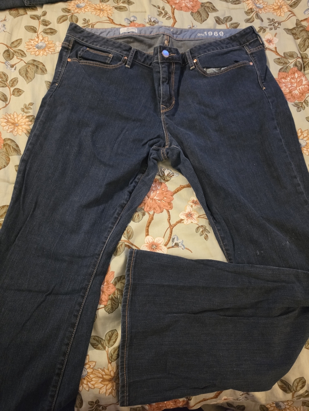 GUC Gap Sz 20 / 35 Women's Flare Jeans